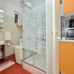 Вилла Popandrock Sleeps 5 With Parking *