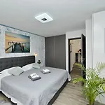 Popandrock Sleeps 5 With Parking