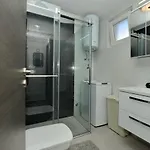 Popandrock Sleeps 5 With Parking Villa Zadar