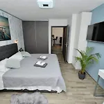 Popandrock Sleeps 5 With Parking Ζαντάρ