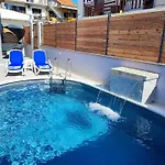 Popandrock Sleeps 5 With Parking