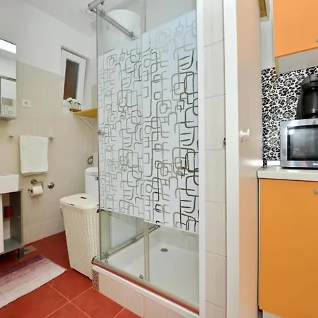 Villa 2-apartmans Popandrock In *