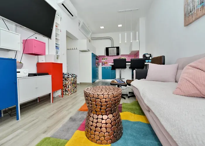 Popandrock Sleeps 5 With Parking Villa *