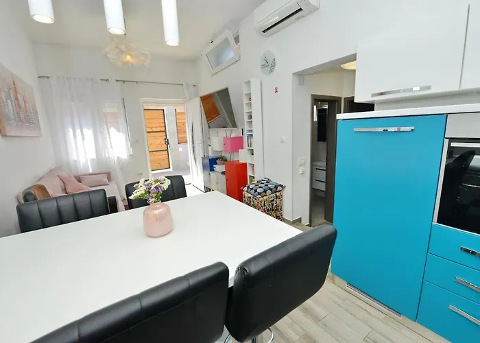 Villa Popandrock Sleeps 5 With Parking *