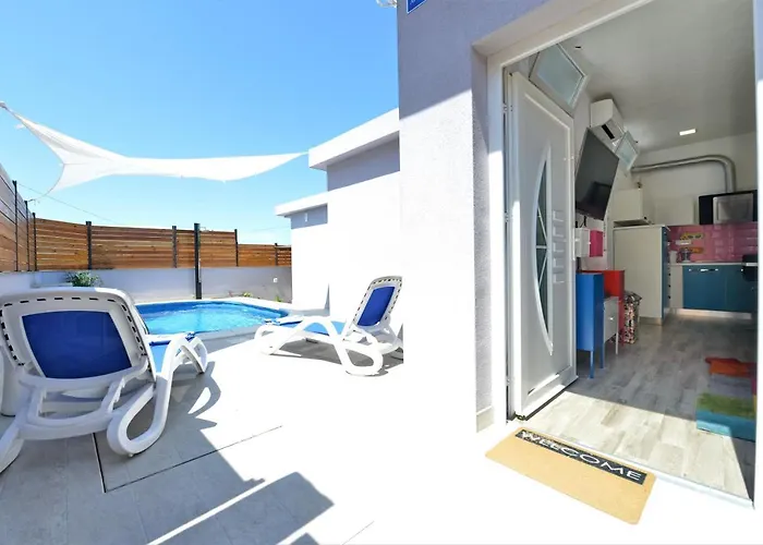 Villa Popandrock Sleeps 5 With Parking *